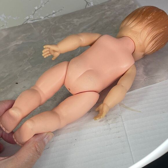 Vintage 1965 Uneeda Hard Body baby doll. - Picture 8 of 10